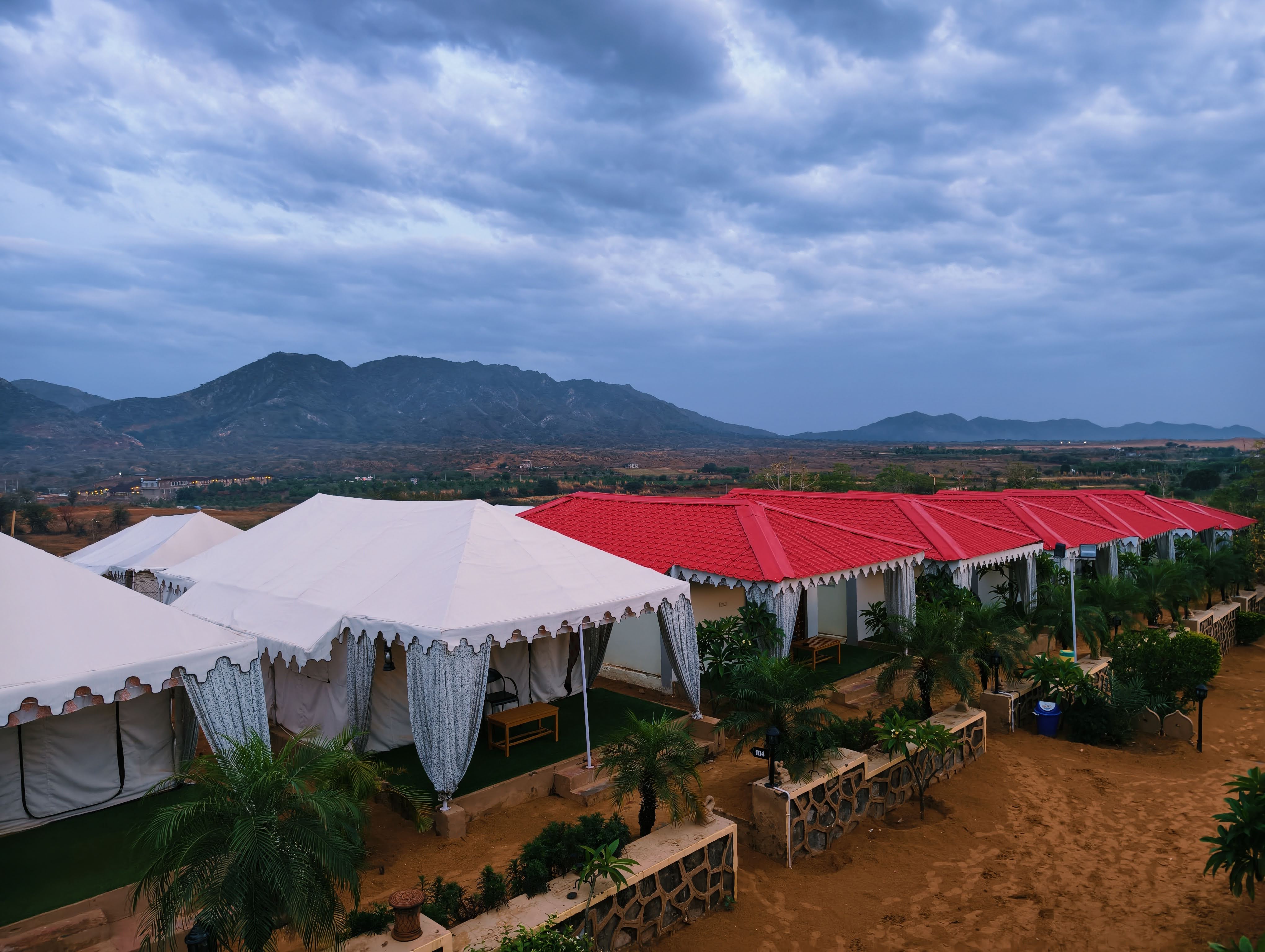 Experience the beauty, warmth & peaceful charm of Oasis Desert Camp by day.