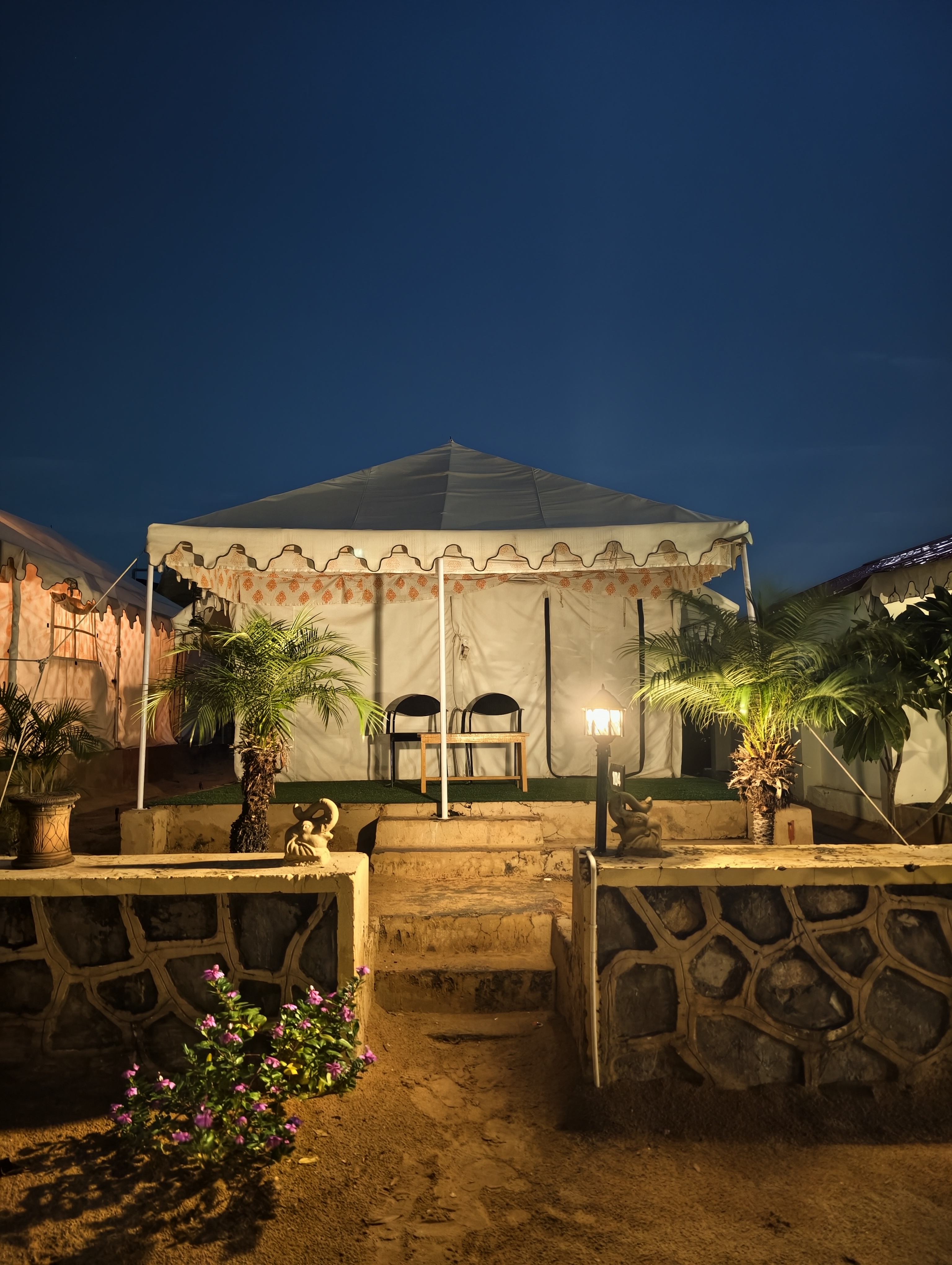Where desert nights come alive with lights, music, bonfire & Rajasthani charm. ✨