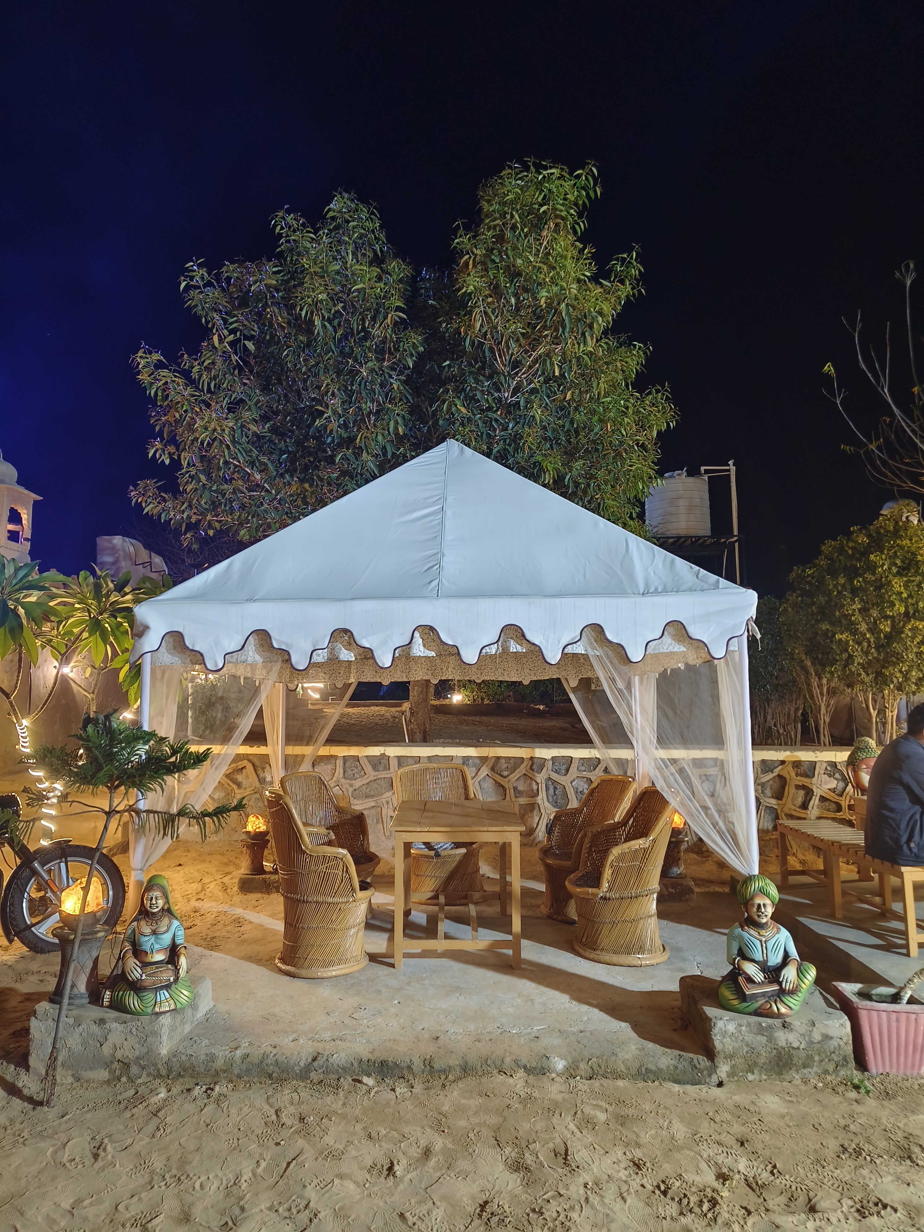 Where desert nights come alive with lights, music, bonfire & Rajasthani charm. ✨