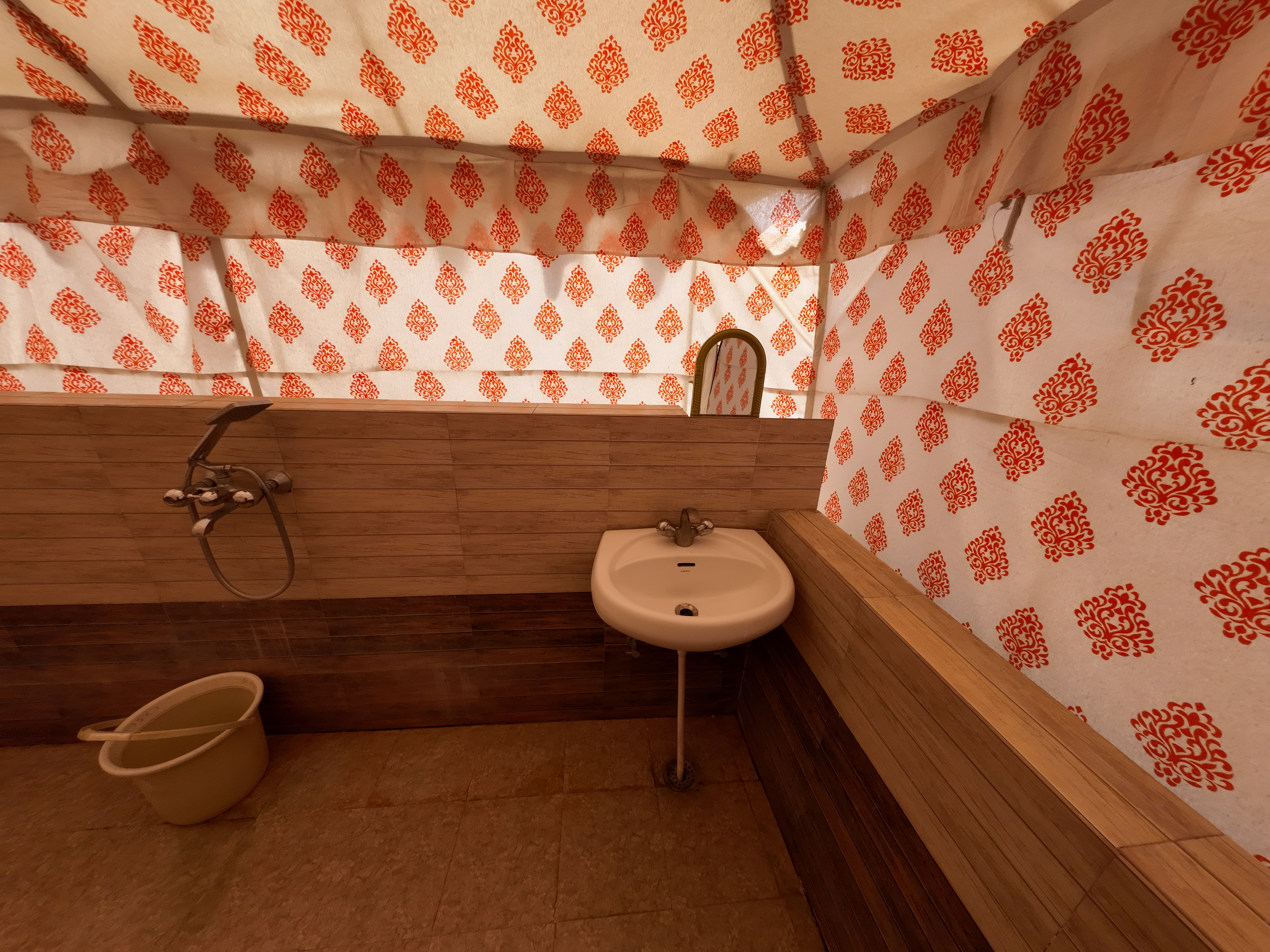 Camp Stay / Rooms