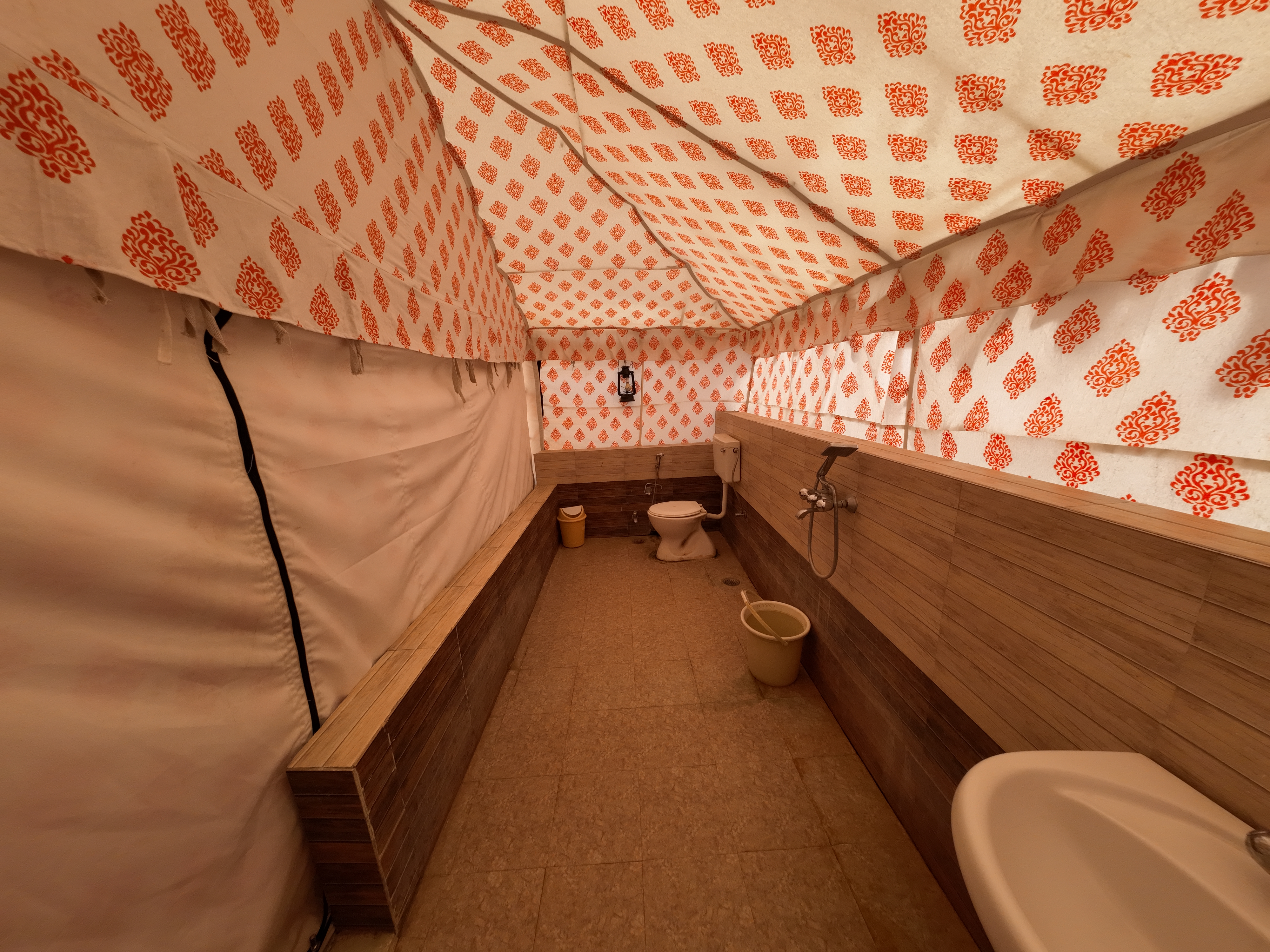 Camp Stay / Rooms