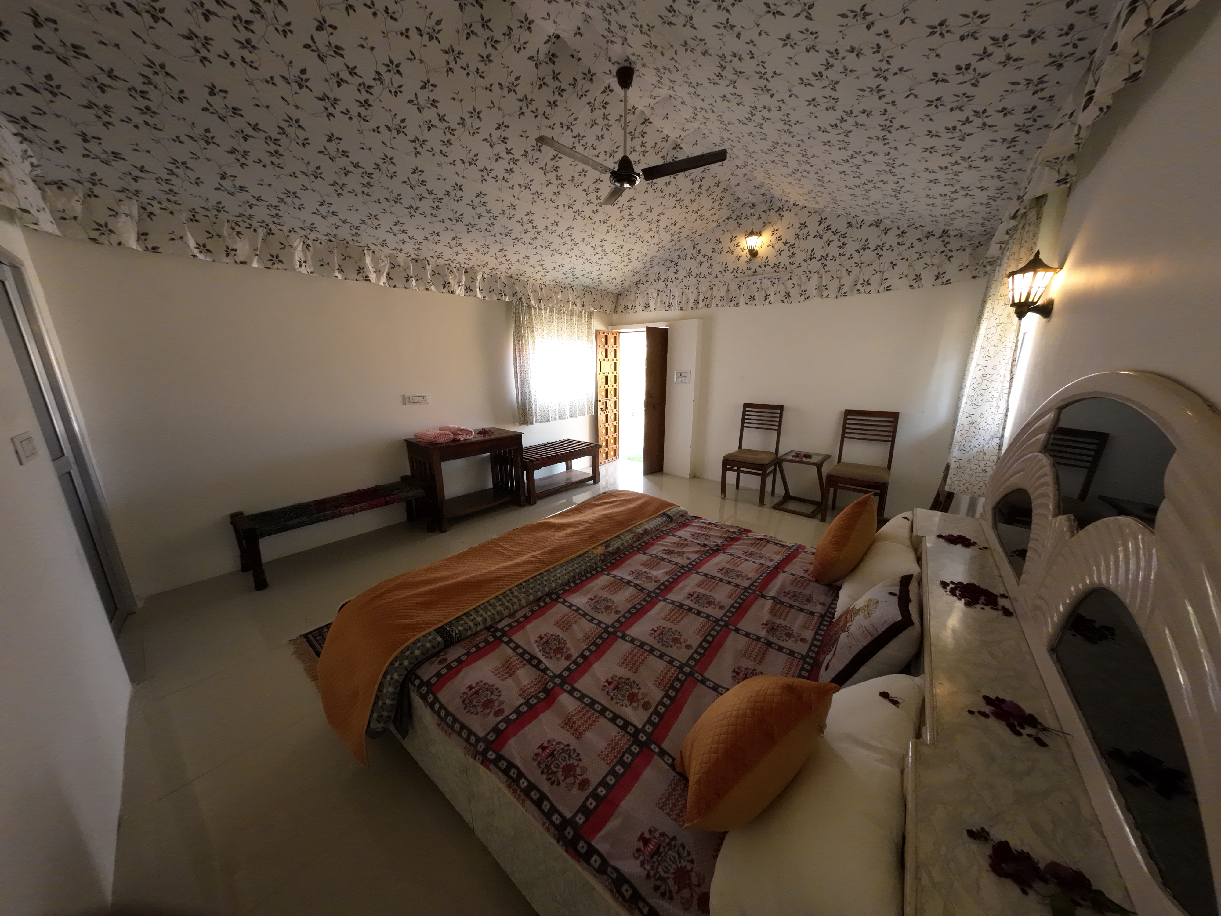 Camp Stay / Rooms